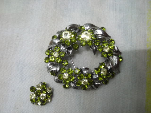 BROOCH KOREA MURAH MURAH.....RUGI TAK BELI.... DSCN2623