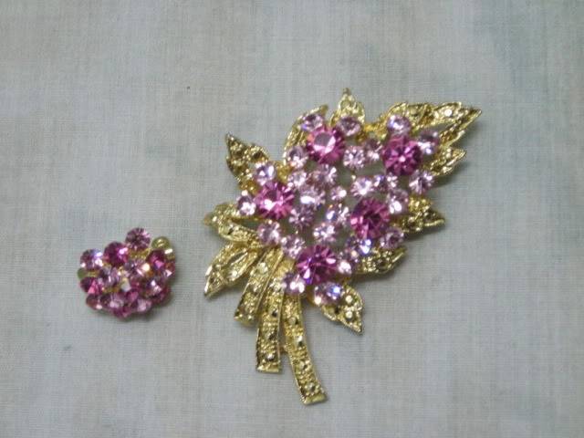 BROOCH KOREA MURAH MURAH.....RUGI TAK BELI.... DSCN2674