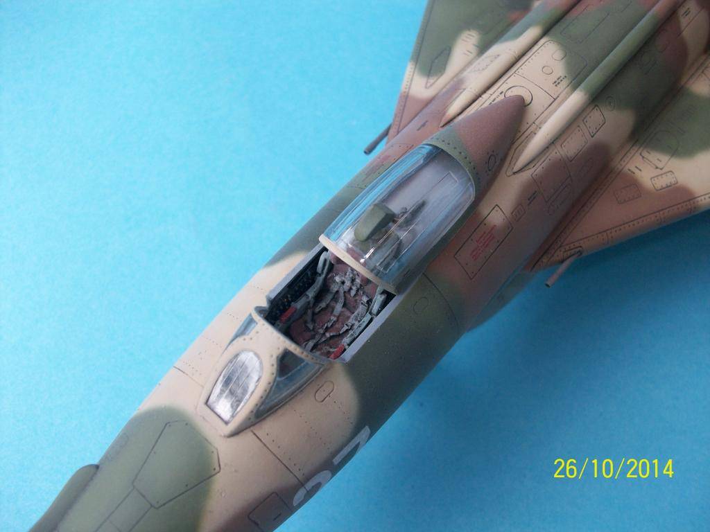 Su-7 Fitter 1/48 - Σελίδα 2 100_0818_zps106da2ef