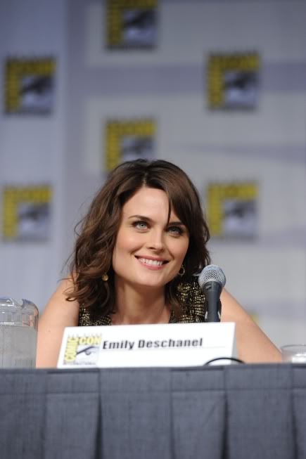 Emily at Comic-Con 2010 Bones-Comic-Con-Panel-2