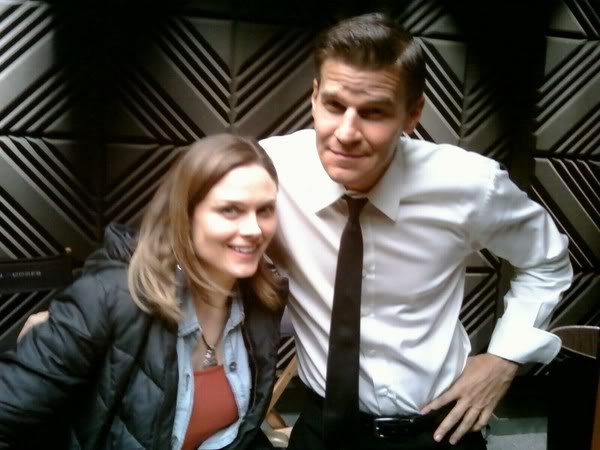 Emily & David Boreanaz Emily-David-100th-episode-bones-9935126-600-450