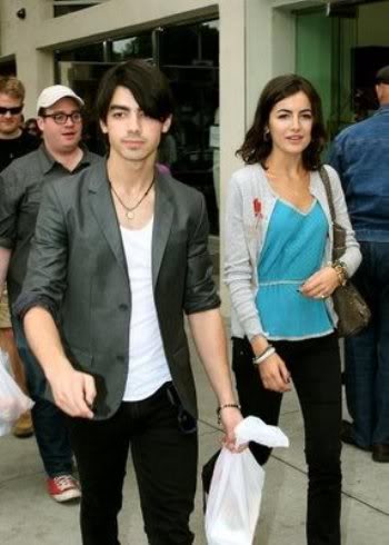 JONAS BROTHERS - NEWS 090509Star62