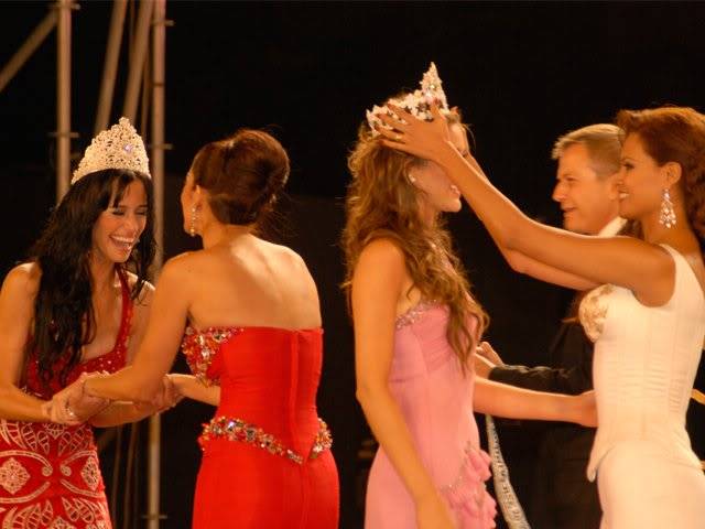 Một vài hình ảnh tại Miss Peru 2010 Pictphpg
