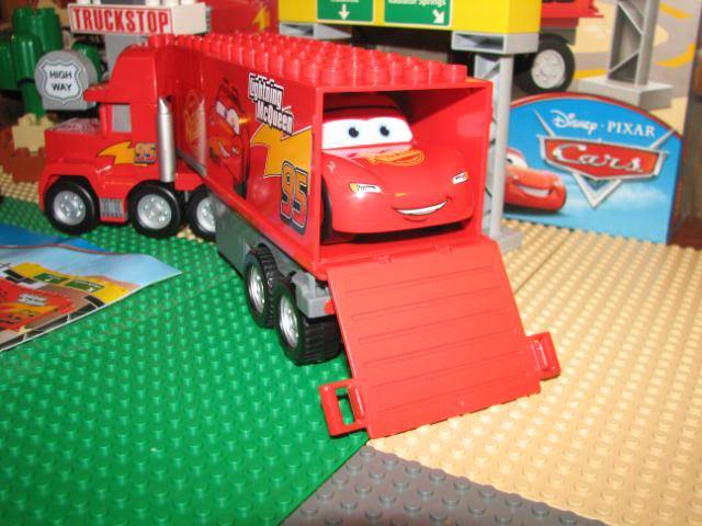 REVIEW: Set #5618...Lego Cars in DUPLO Desktop014-6