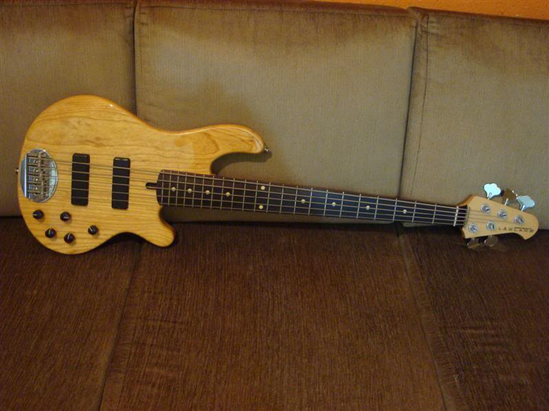 Lakland 5501 R$2500,00 DSC01972Medium