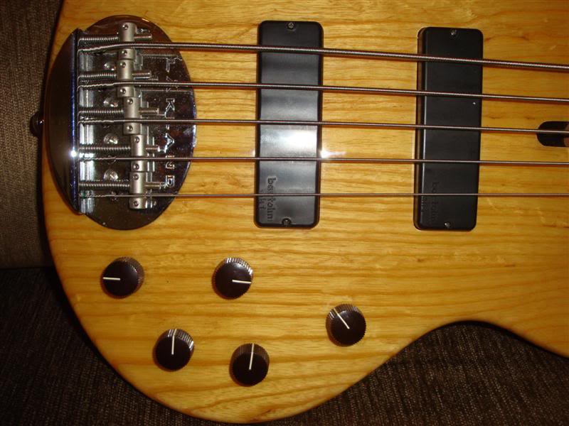 Lakland 5501 R$2500,00 DSC01987Medium