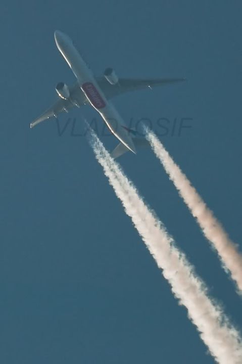 Bucureşti - aeronave in zbor - Pagina 21 EmiratesB777-1-1