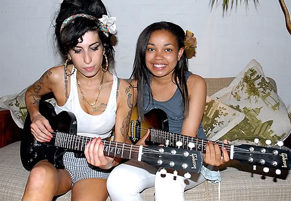 Amy & Dionne AmyWinehouse-DionneBromfield-600x40