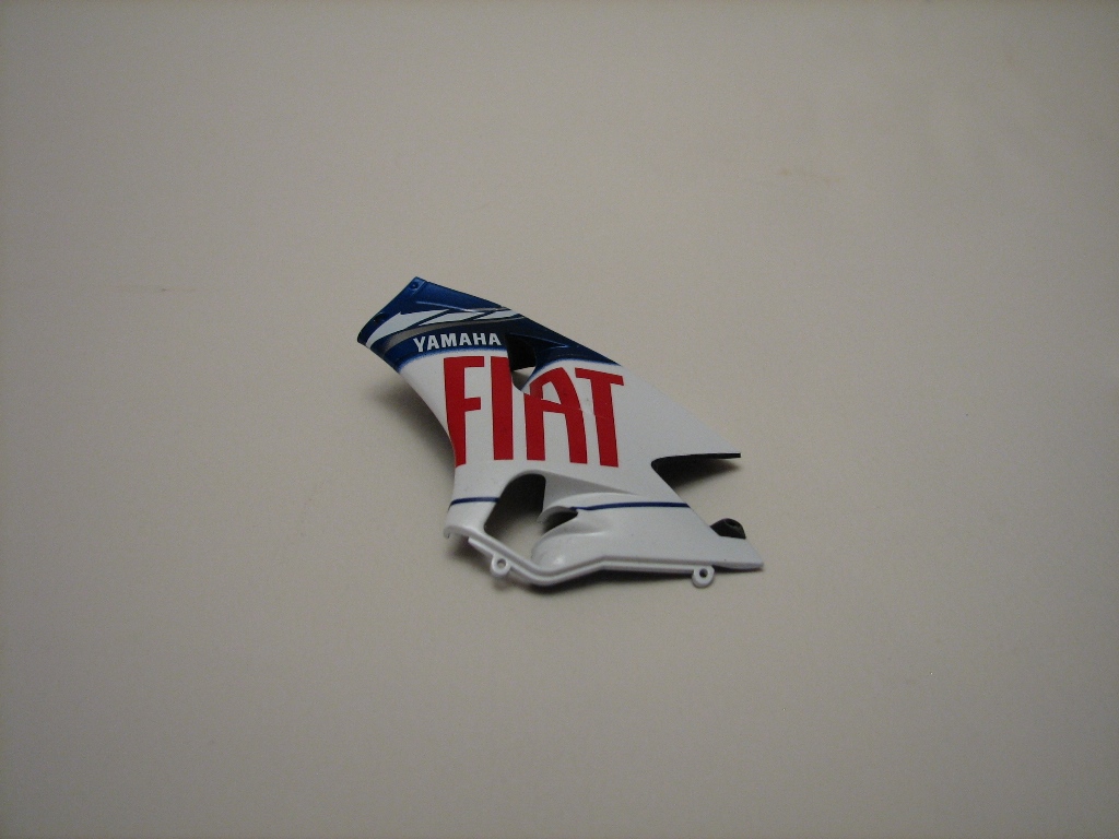 la M1 version 2009 team FIat (fin le 11/12/15) - Page 2 Yamaha%20fiat%20m1%202009%20059