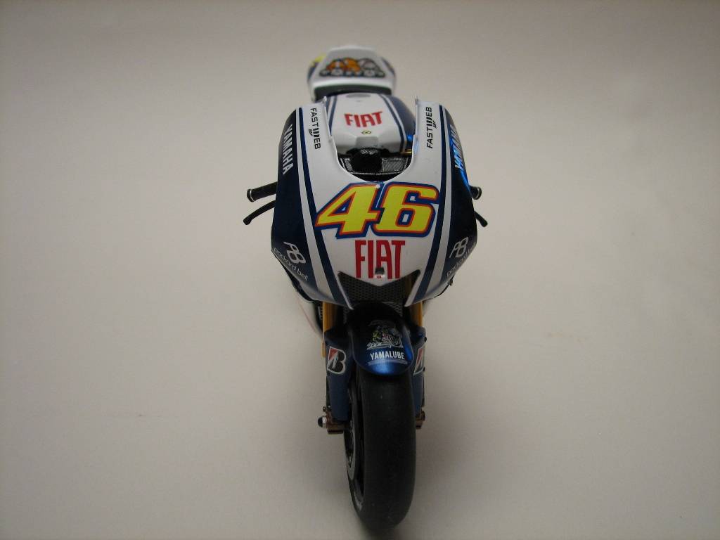 la M1 version 2009 team FIat (fin le 11/12/15) - Page 3 Yamaha%20fiat%20m1%202009%20062