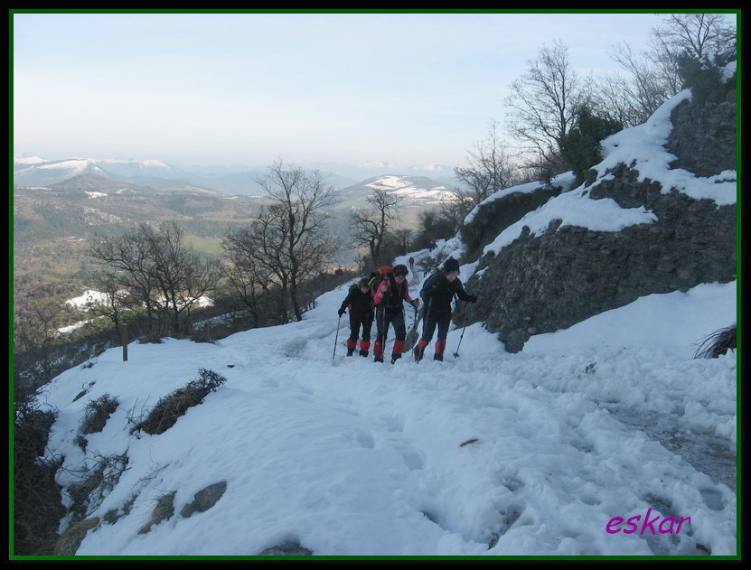 PICO ARO 1127 MTS DESDE AÑES P7