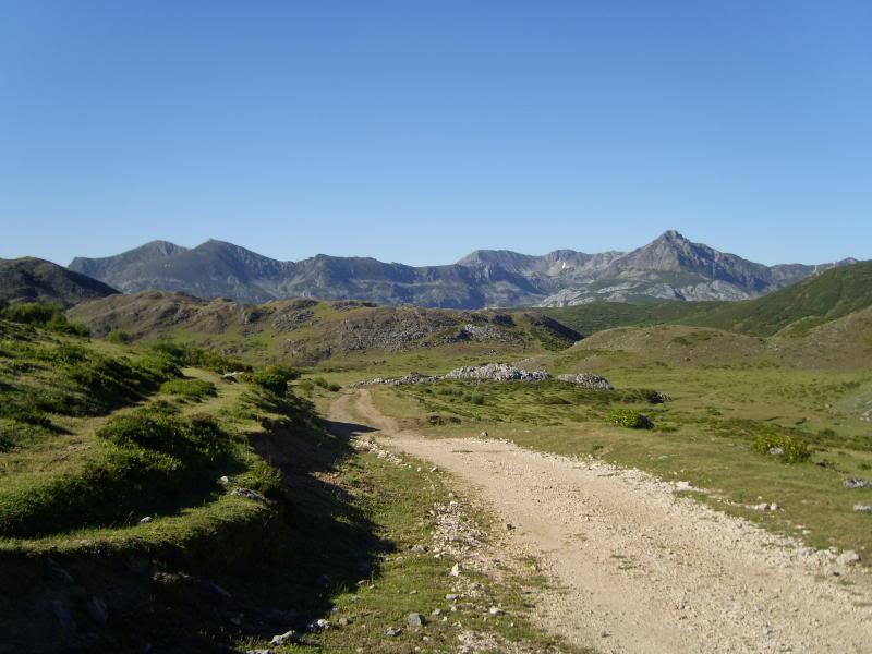 lago ubales , peña del viento 200 mts y la rapaina 2026 mts por la ruta de wamba Pentildeaviento15