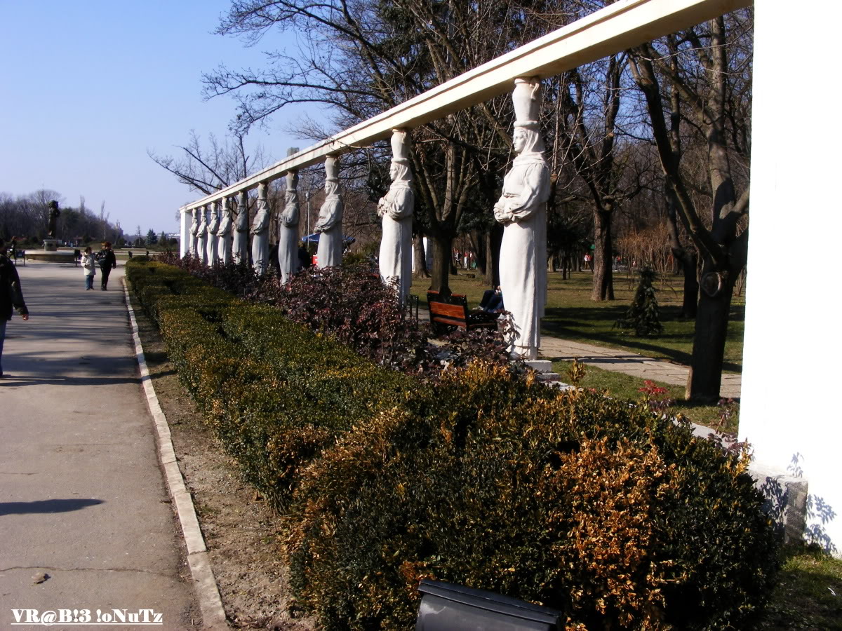 PARCUL HERASTRAU -- BUCURESTI 3e7fac6e