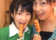 [รวมรูปคู่] Yurina♥Momoko 051