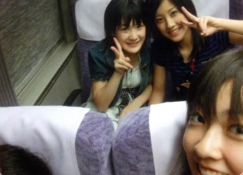 [รวมรูปคู่] Yurina♥Momoko 057