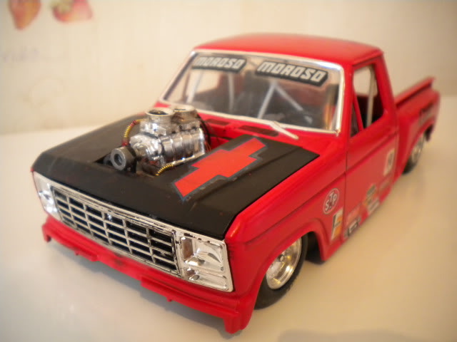 f150 drag a moteur chevy. revell 1/24 22