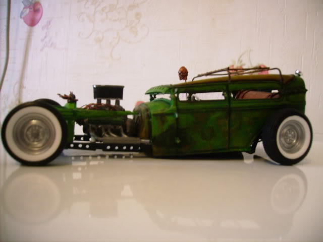 ford 31 sedan revell good guys.... zombie hot rod... - Page 5 PICT0278