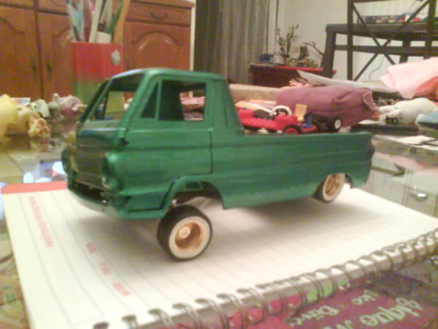 little red wagon.... lil' green low!! Low8