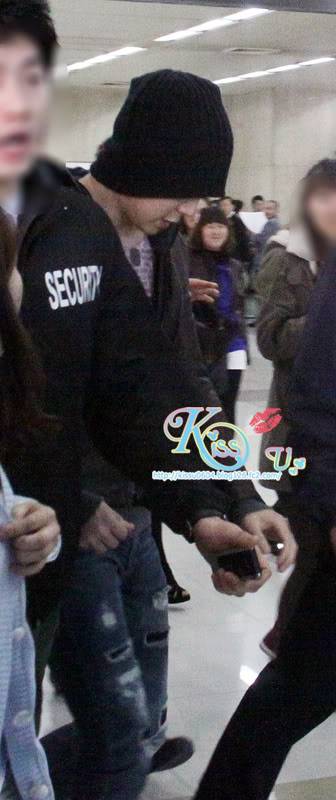 100324 Yoosu at Gimpo airport Natsu21