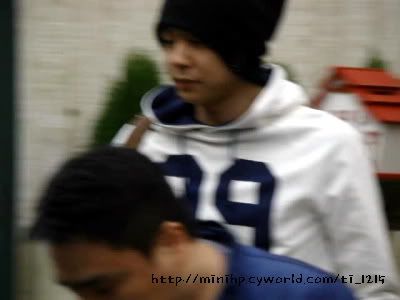 100324 Stalking Yoochun Natsu8