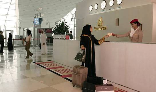 Dubai Airport, Terminal 3 - an Architectural Wonder! 23-6