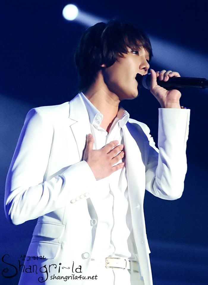 [JungMin] Wonder+Full Korea Concert (3ª parte) 53168451200910032239433049976810-15