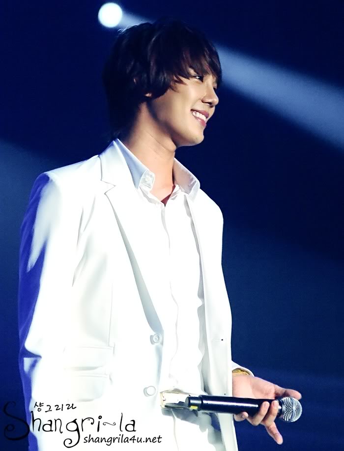 [JungMin] Wonder+Full Korea Concert (3ª parte) 53168451200910032239433049976810-9