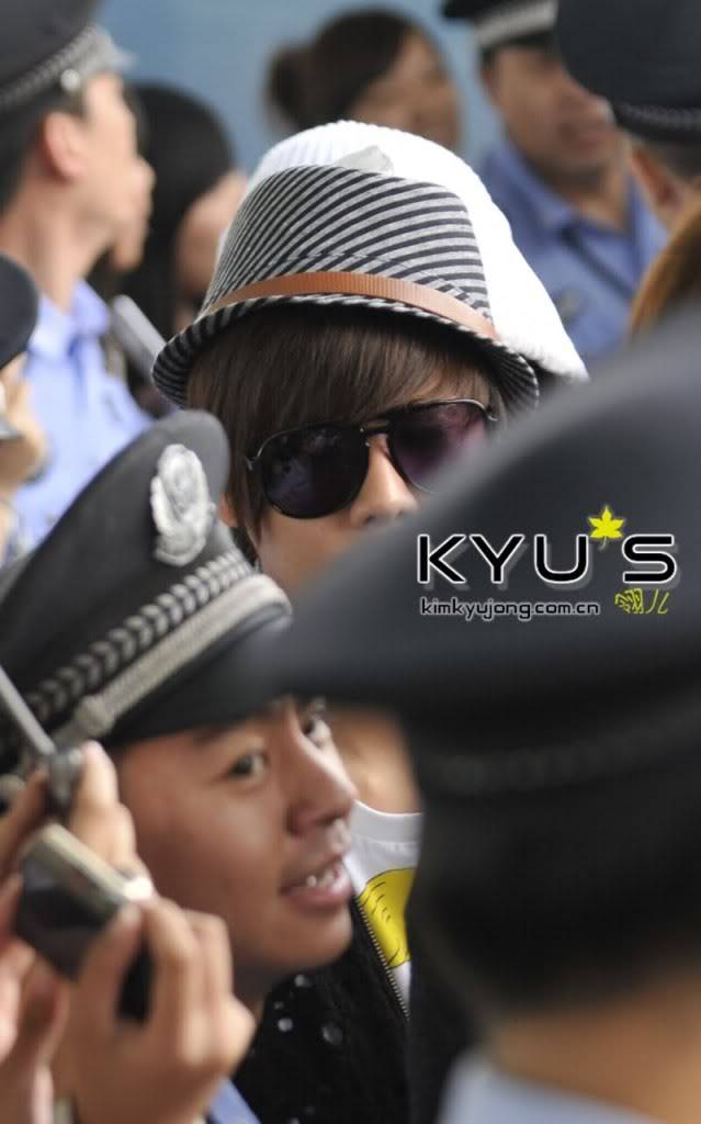 [SS501] QingDao airport (2ª parte) 53270910200910091326083654945509-1