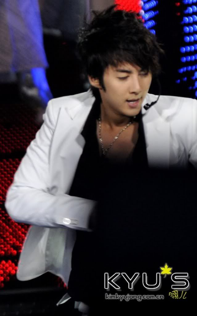 [HJB] Korea China Song Festival 6.10.09 (buena calidad ;D) 53270910200910101407281592937883-13