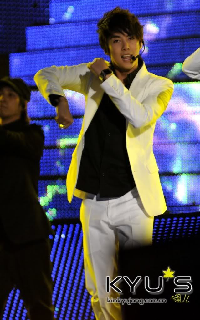 [HJB] Korea China Song Festival 6.10.09 (buena calidad ;D) 53270910200910101407281592937883-26