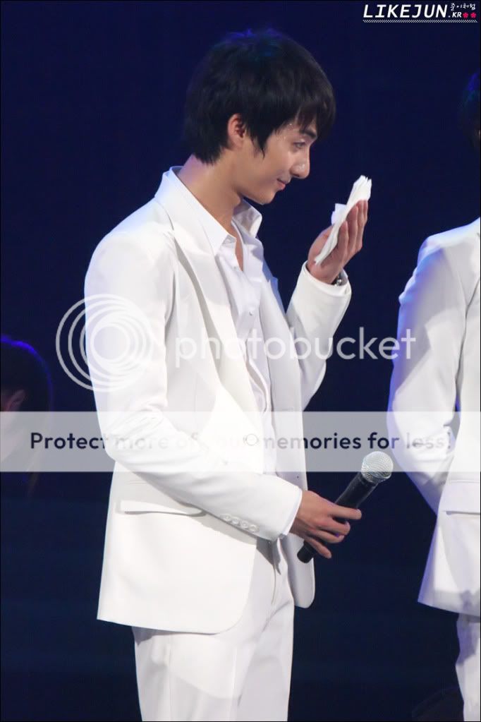 [HyungJoon] Wonder+Full Korea Concert (4ªparte) 090927_123