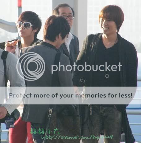 [SS501] llegando a QingDao 6.10.09 (1ªparte) 53350449200910061035422313059258-5