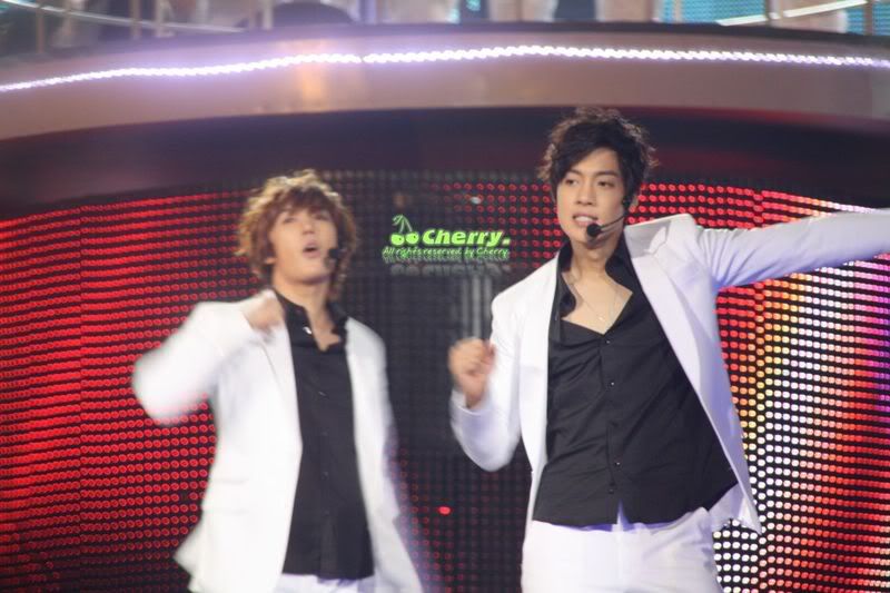 [fantaken] QingDao Performance (Leader focus) 2009.10.06 46bb2cf99cb6e649024f565b