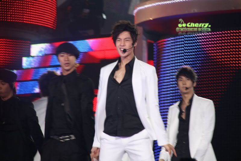 [fantaken] QingDao Performance (Leader focus) 2009.10.06 Ca805399ca6c1698c8eaf458