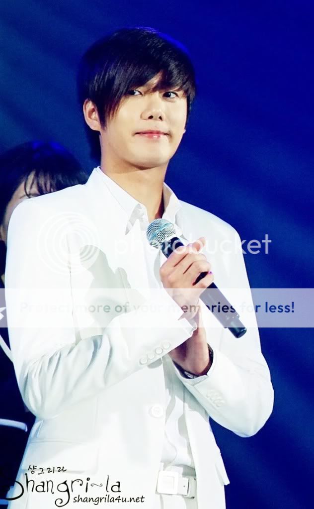 [KyuJong] Wonder+Full Korea Concert (3ªparte) 53168451200910032239433049976810-13