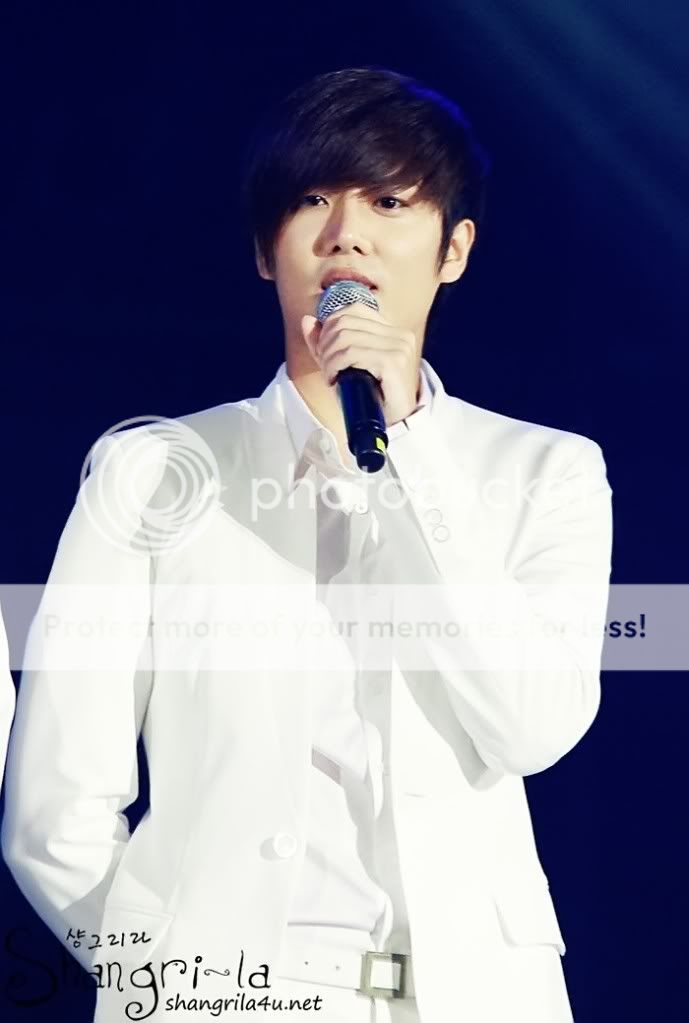 [KyuJong] Wonder+Full Korea Concert (3ªparte) 53168451200910032239433049976810-19