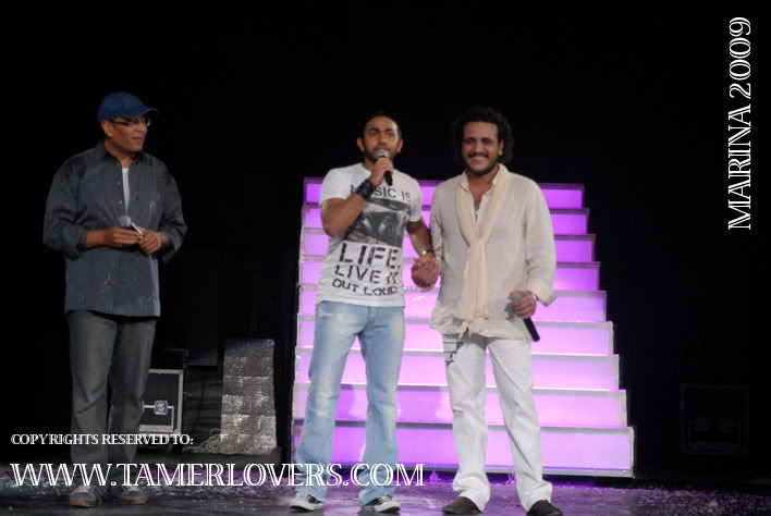 × صور تامر حسني مباشرة من مارينا - Tamer Hosny Live in Marina - 2009 × ShA73