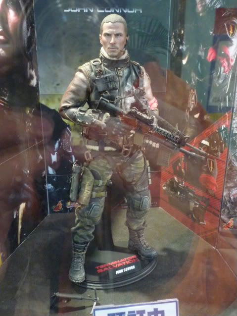 HOT TOYS Terminator: Salvation - John Connor Final Battle Ve - Página 3 P1000171-1