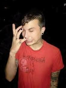 FRANK IERO - Sayfa 5 F1