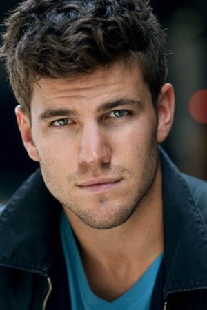 Austin Stowell//ოსტინ სტოუელი 0a63a91952391bcb062fec5bc8f06de4