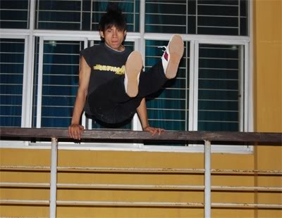 Parkour - thể thao mạo hiểm ‘hút’ teen 82661251602663-1