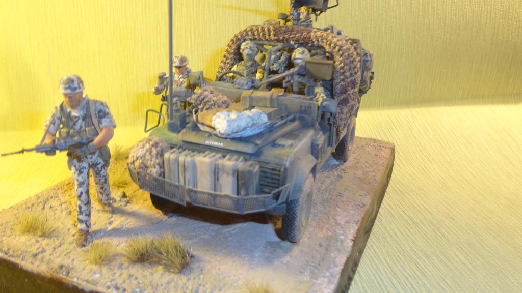 LAND ROVER DEFENDER - SAS (AFGANISTAN) - HOBBY BOSS 1.35 DSC04648_zpsb41edd8b