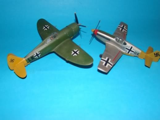 Mustang F-51 F.A.U (Hasegawa 1/48) - Página 2 DSC07344-1