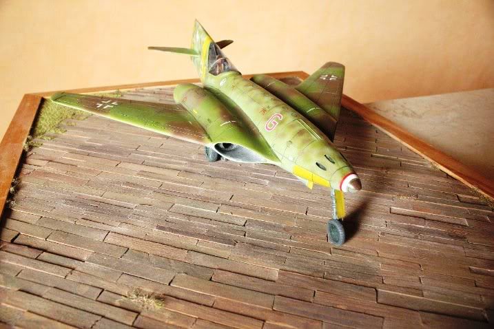 PROYECTOS INCONCLUSOS DE LA AERONÁUTICA ALEMANA DE LA S.G.M. - Página 8 Messerschmitt_me_262_hg_III_maqueta_tres