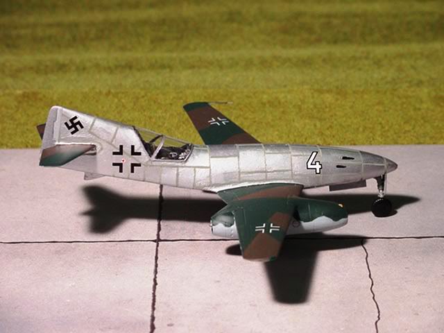 PROYECTOS INCONCLUSOS DE LA AERONÁUTICA ALEMANA DE LA S.G.M. - Página 8 Messerschmitt_me_262_hg_IV_cuatro