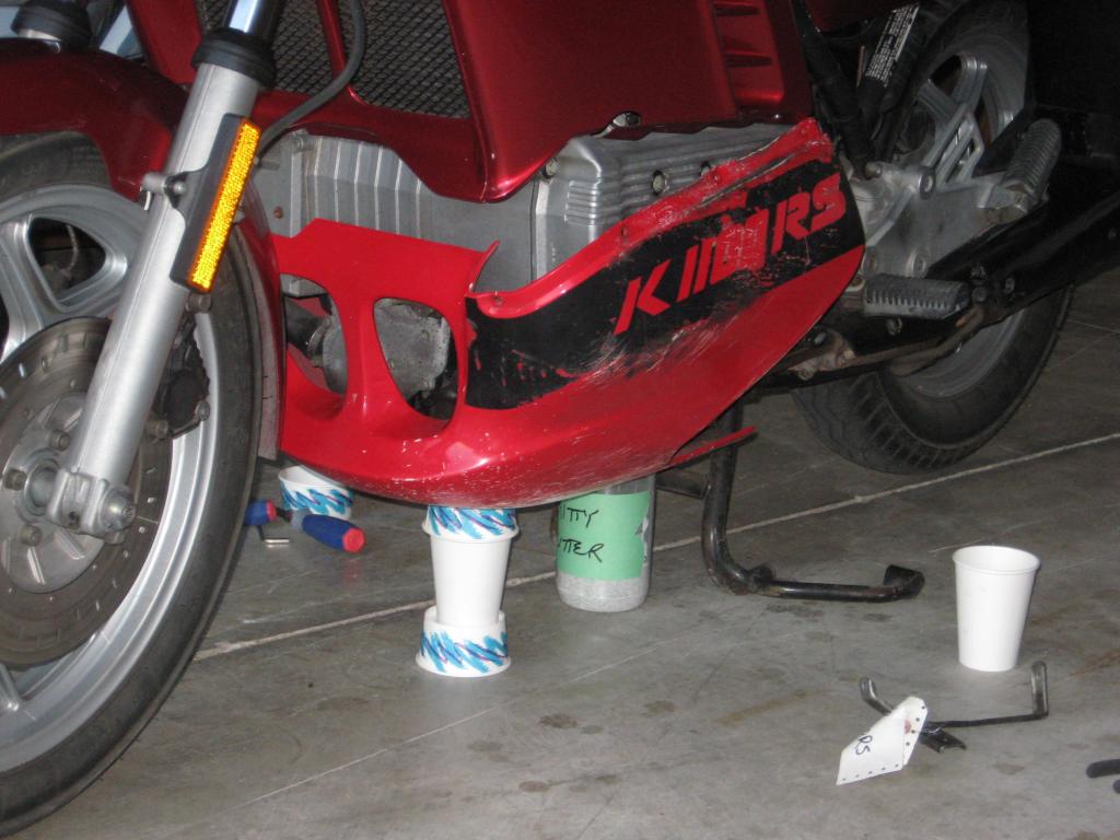 '92-'96 K1100RS lower belly fairing on a '85 K100RS?? 001