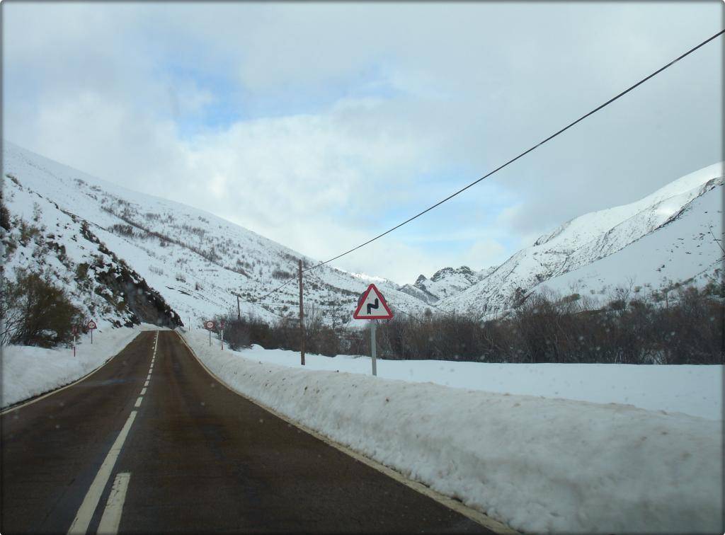 Gran nevada en LLÁNAVES DE LA REINA (LEÓN) 13-02-2013 DSC04863B