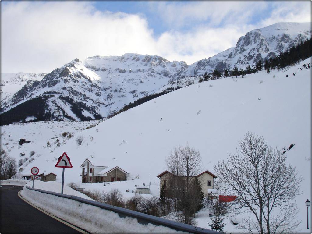 Gran nevada en LLÁNAVES DE LA REINA (LEÓN) 13-02-2013 DSC05041B