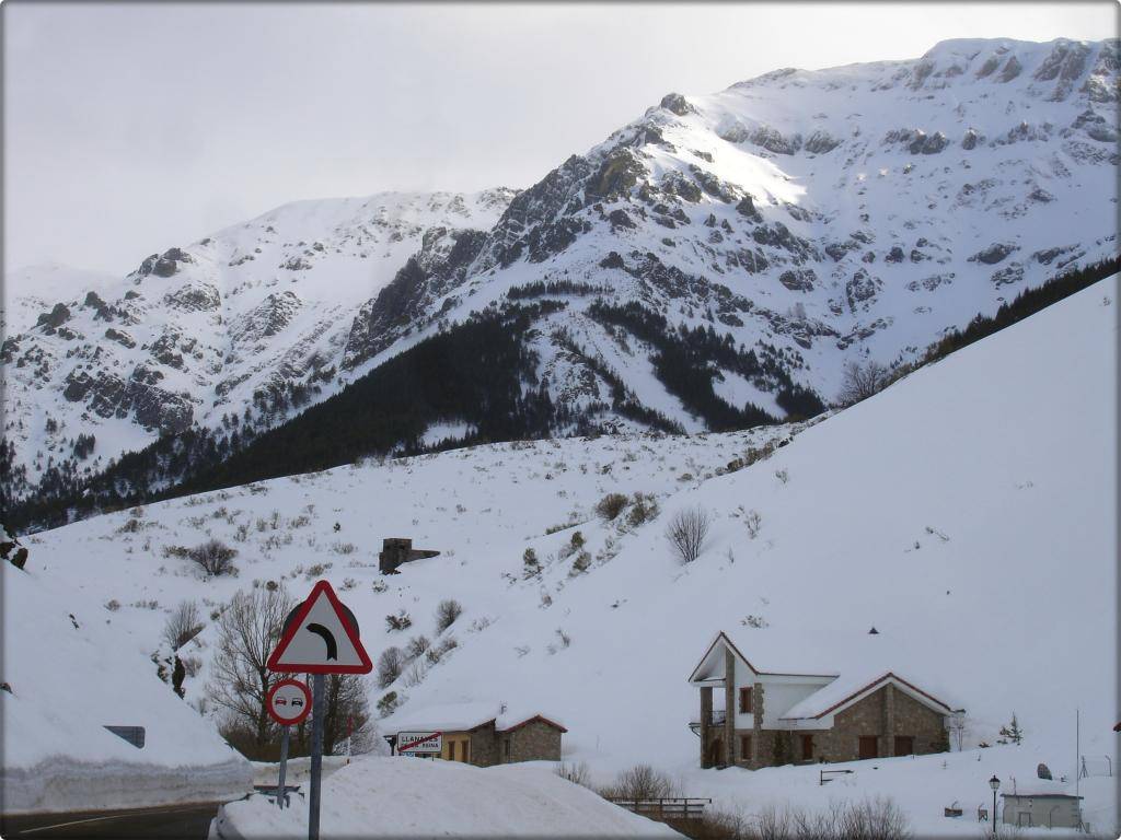 Gran nevada en LLÁNAVES DE LA REINA (LEÓN) 13-02-2013 DSC05042B