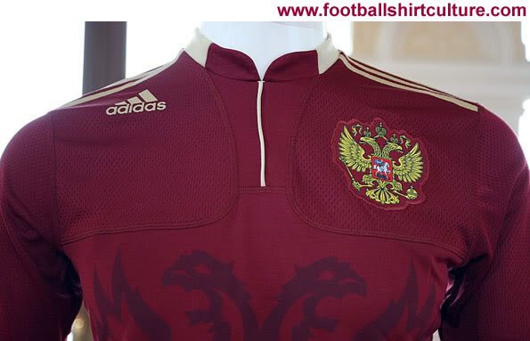 هنـا جميـع أطقـم الفـرق للمـوسم الجديـد 2010/2009 Russia-away-adidas-09-10-kit